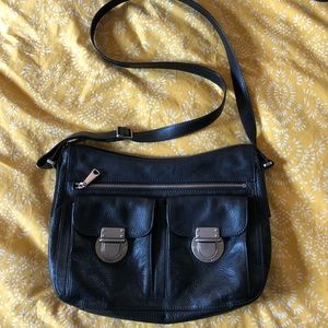 Black Fossil front buckly leather crossbody purse